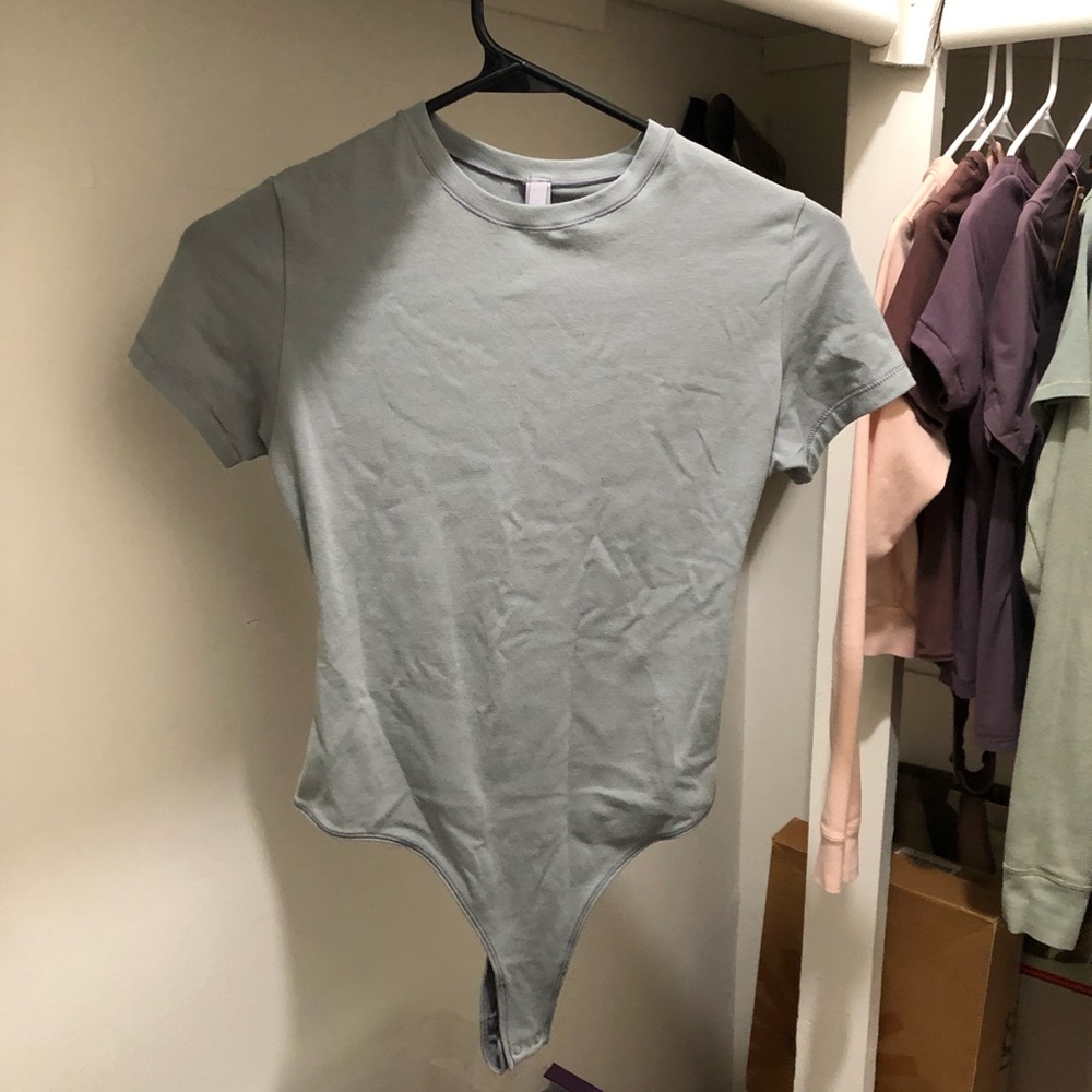 SKIMS cotton jersey bodysuit in pacific - Picture 4 of 6